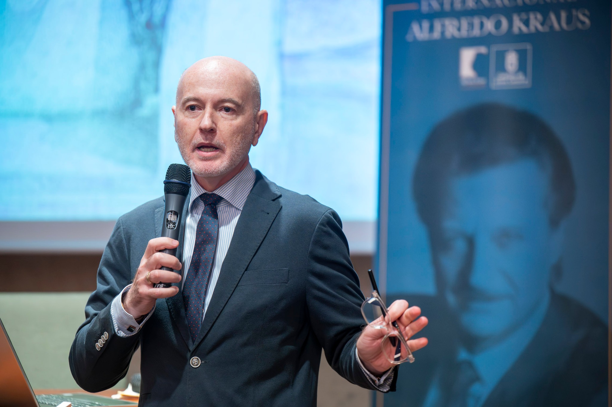 Daniel Montesdeoca ofrece la conferencia “Mozart, Néstor y Alfredo Kraus: Visiones del Don Giovanni”, en la Casa de Colón