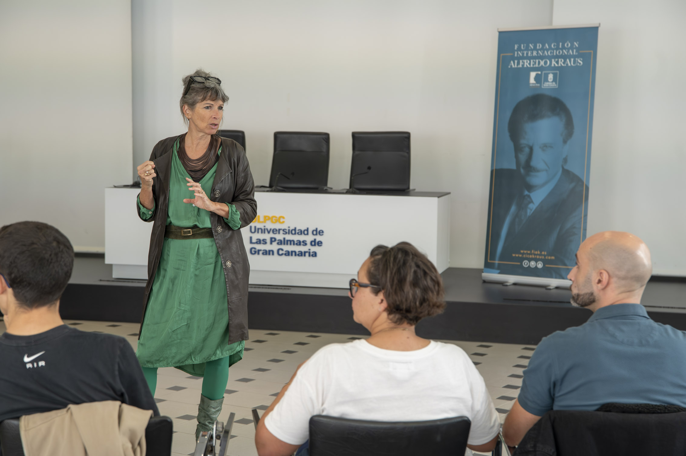 Diez alumnos de canto participan en el Workshop FIAK 2025 que imparte la soprano Nicola Beller Carbone  en Las Palmas de Gran Canaria