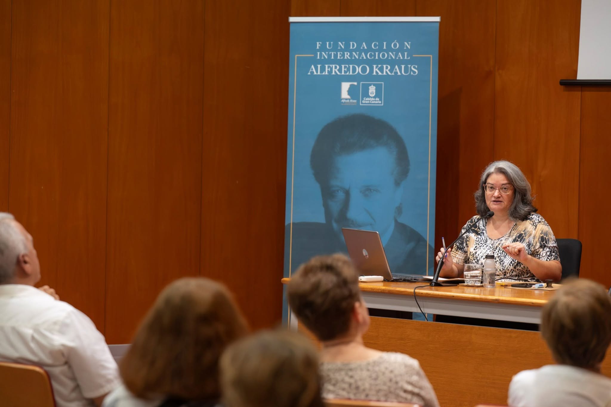 Isabel Saavedra Robaina inicia el seminario ‘La ópera, del clasicismo al romanticismo’, que organiza la FIAK